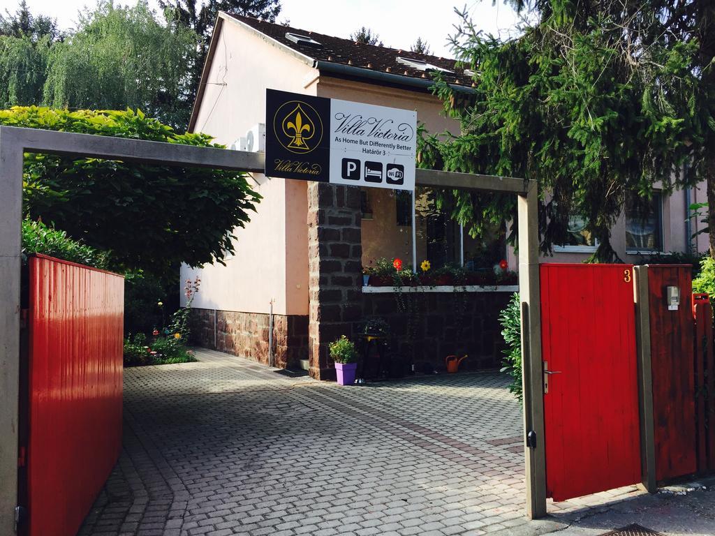 Villa Victoria Mosonmagyaróvár エクステリア 写真